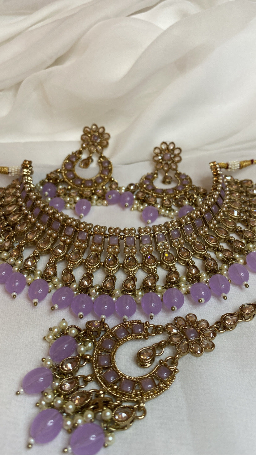 INAARA NECKLACE SET