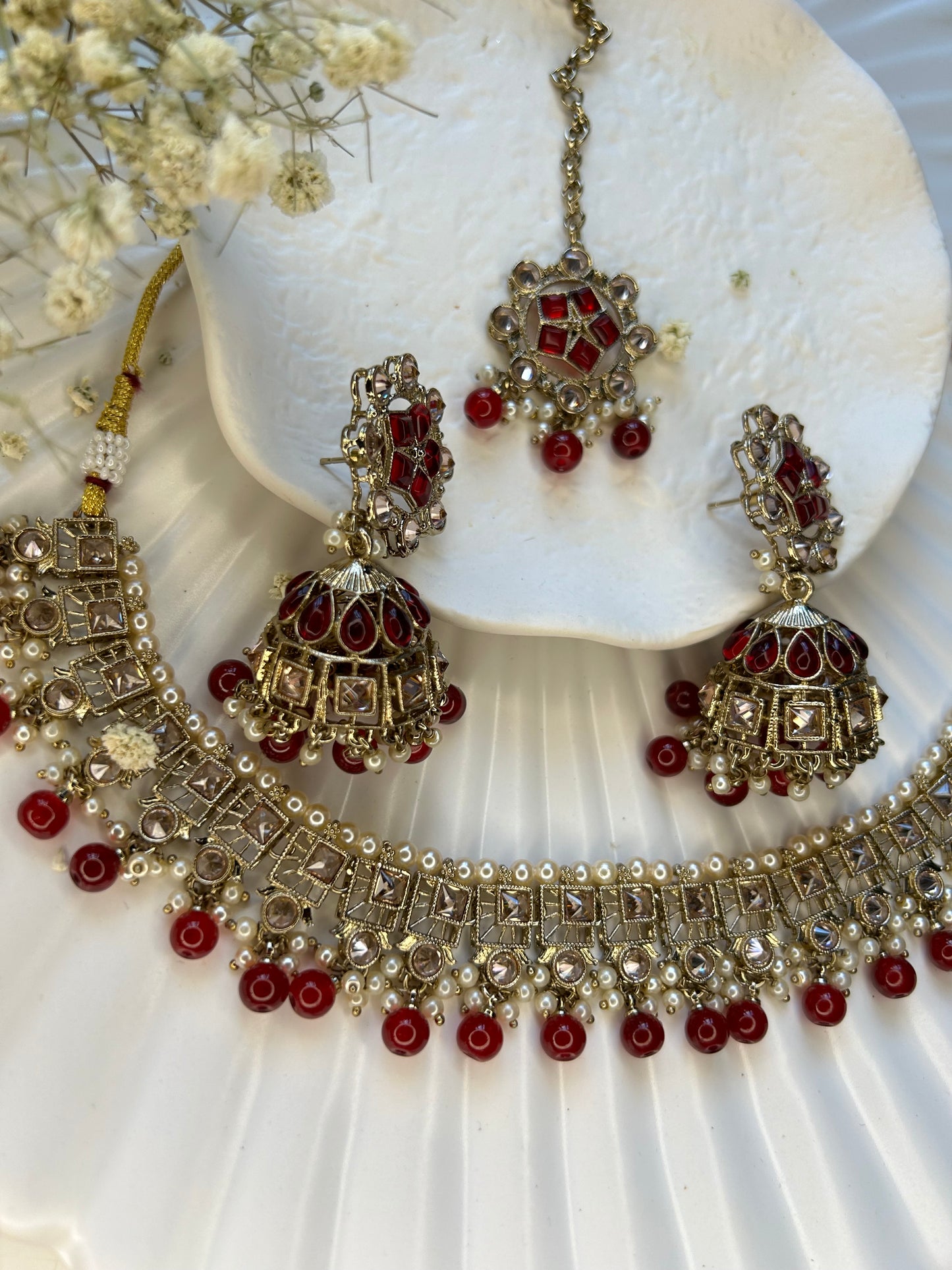 INAAYA NECKLACE SET