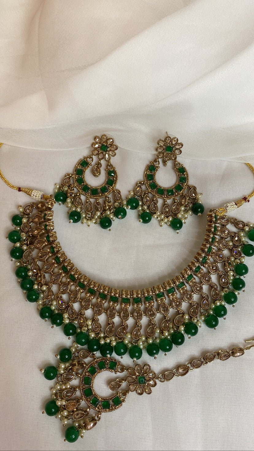 INAARA NECKLACE SET