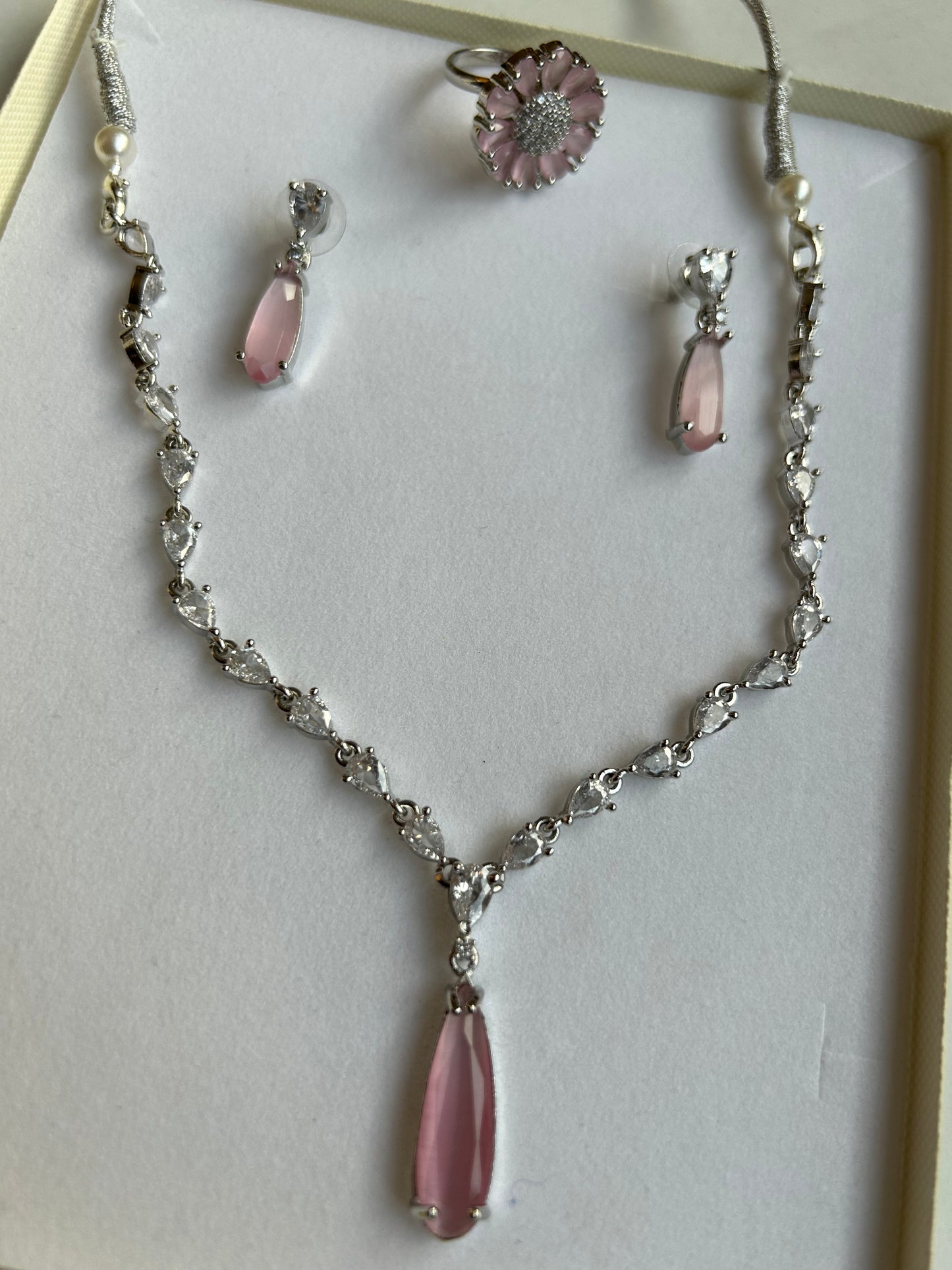 MIRA NECKLACE SET