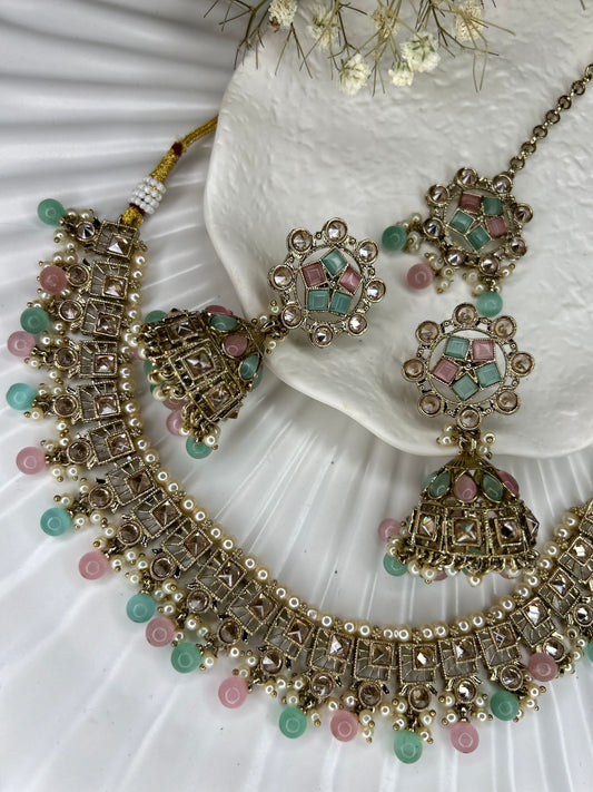 INAAYA NECKLACE SET