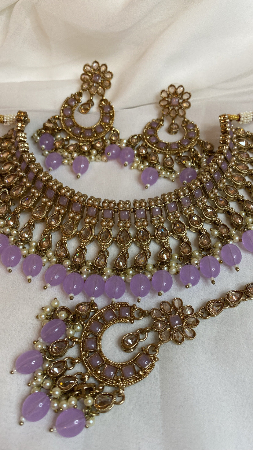 INAARA NECKLACE SET