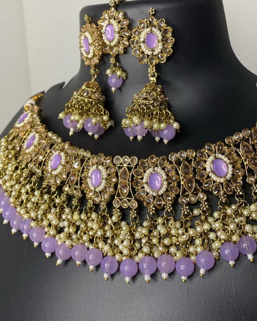 ISHAANI NECKLACE SET