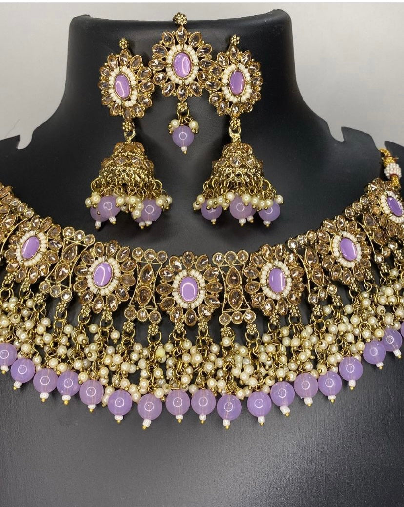 ISHAANI NECKLACE SET