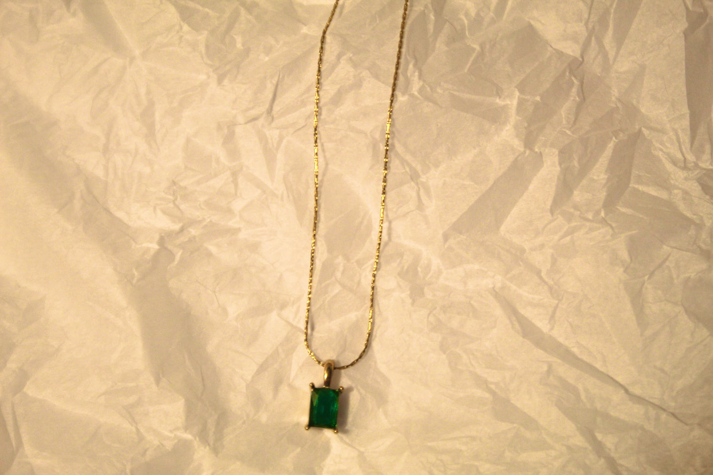 EMERALD GREEN NECKLACE